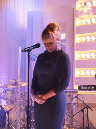 GLAMAZONS EXCLUSIVE: Mary J. Blige’s Sold Out HSN Performance Video (Plus The Boots I Need To Live…)