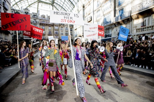 chanel-spring-2015-paris-fashion-week-glamazons-blog-opener