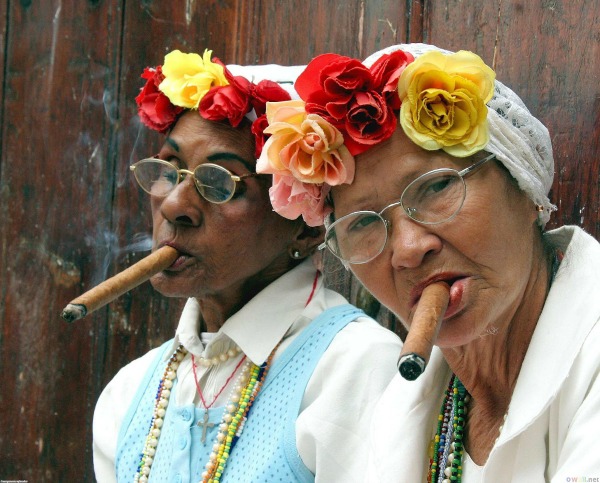 cuba-havana-cigars-old-women-bosses-glamazons-blog