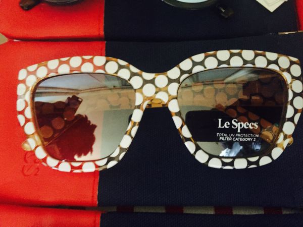 essence-beauty-box-le-specs-sunglasses-glamazons-blog