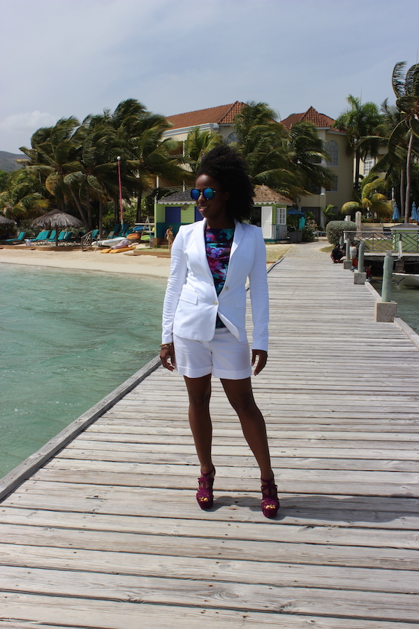 jamaica-street-style-just-fab-neri-banana-republic-white-blazer-express-white-shorts-boohoo-gracie-mirrored-sunglasses-jessica-c-andrews-glamazons-blog-3-final