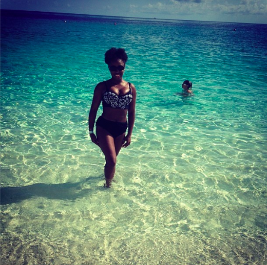 jessica-c-andrews-bahamas-riu-hotel-peter-pilotto-for-target-swim-hm-swim-2-glamazons-blog