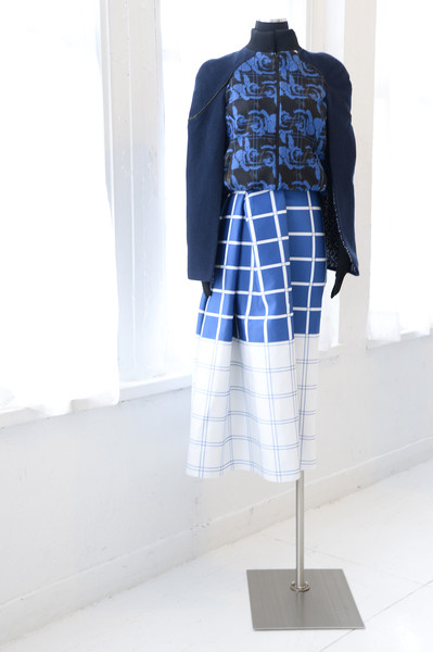 kimberly-goldson-fall-2015-floral-cape-grid-print-skirt-glamazons-blog-2