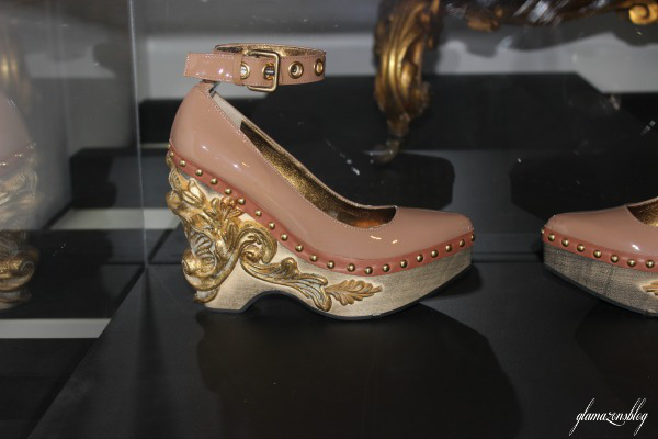 miu-miu-cammeo-baroque-leather-wedge-fall-2006-brooklyn-museum-killer-heels-exhibit-glamazons-blog