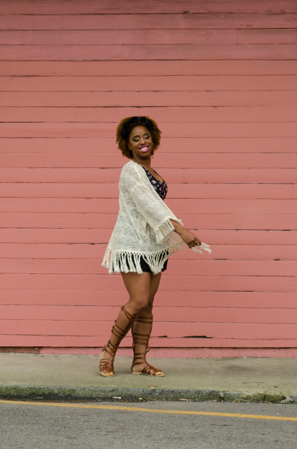 music-festival-street-style-forever-21-crochet-cardigan-floral-crop-top-american-apparel-skirt-just-fab-gladiator-sandals-h-m-flower-crown-natural-hair-jessica-c-andrews-new-orleans-jazz-fest-glamazons-blog