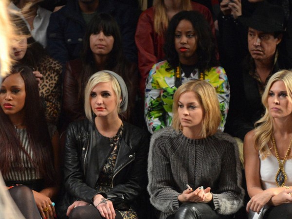 How To Deal With Rude People At Fashion Week #NYFW #AskTheGlamazons