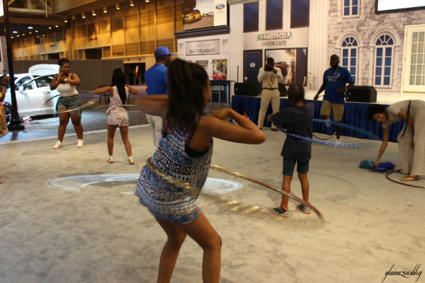 play-date-hula-hoop-ford-booth-convention-center-glamazons-blog-post