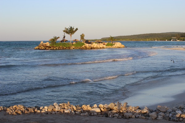 royalton-white-sands-resort-beach-jamaica-montego-bay-glamazons-blog-2