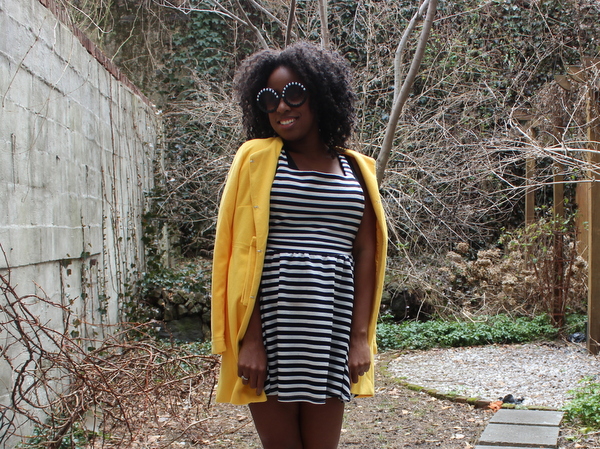 street-style-romwe-yellow-coat-asos-stripe-dress-asos-pearl-sunglasses-just-fab-Jerilyne-glamazons-blog-15-1
