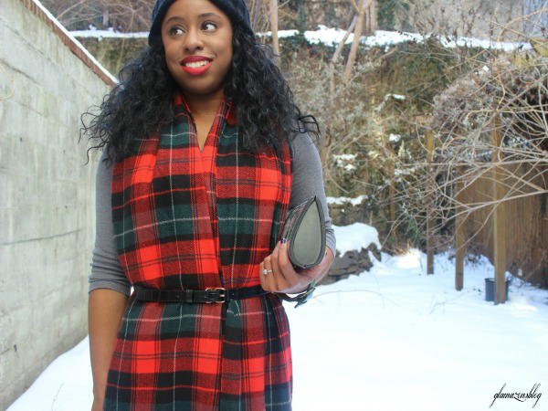 street-style-snow-belt-wrapped-around-scarf-plaid-scarf-patricia-field-money-clutch-beanie-hat-just-fab-zyree-glamazons-blog-5-edit